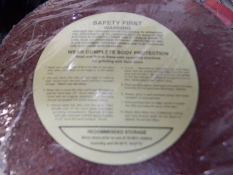 lot 113 image: Aluminum Oxide Resin Fiber Discs NIB
