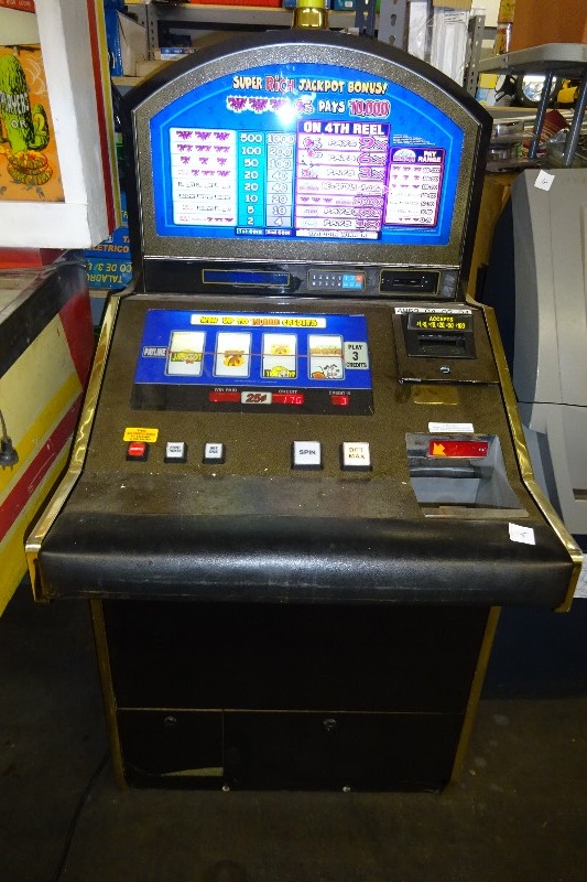 Richy Rich Super Rich Jackpot Bonus Slot arcade game
