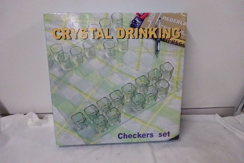 Crystal drinking Checkers set