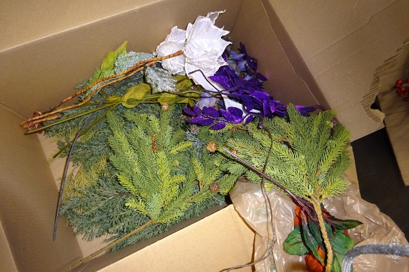 Box of silk Floral