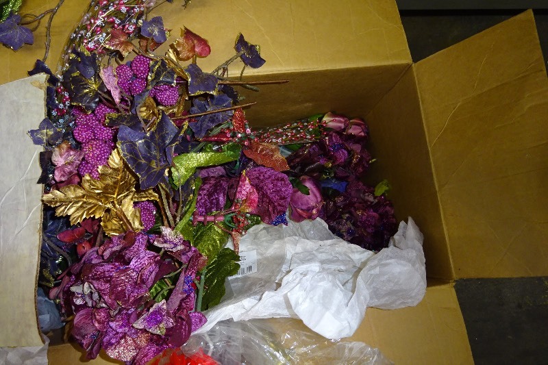 Box of silk Floral