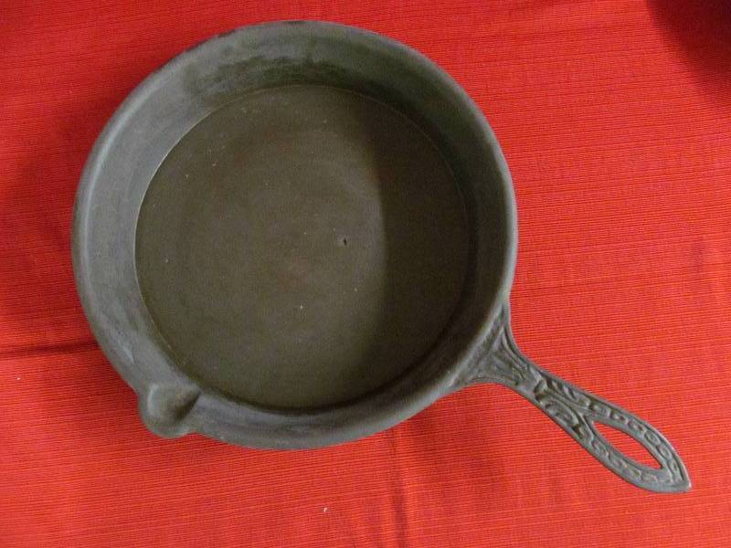 cast iron fry pan