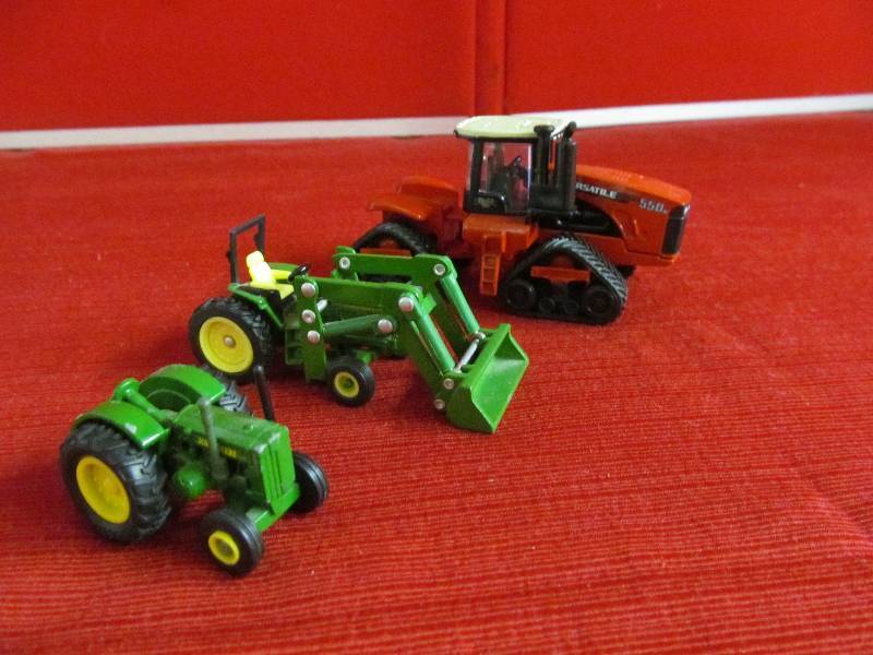 Ertl Versatile tractor