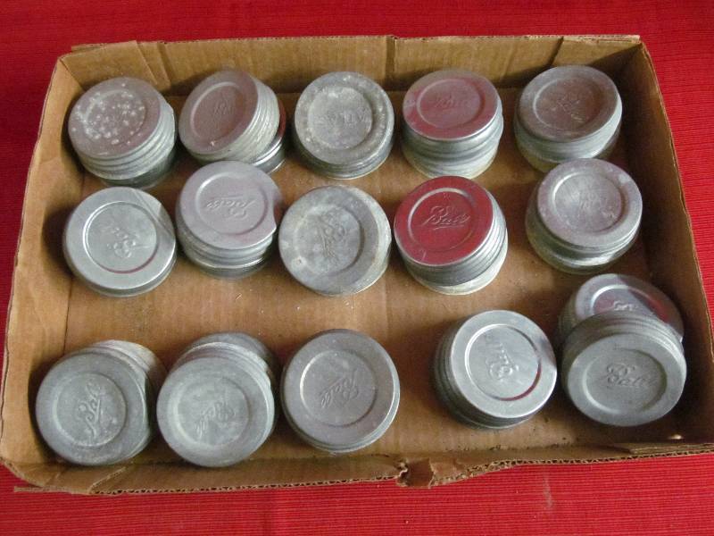 Ball lids