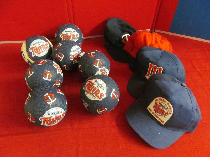 Twins caps