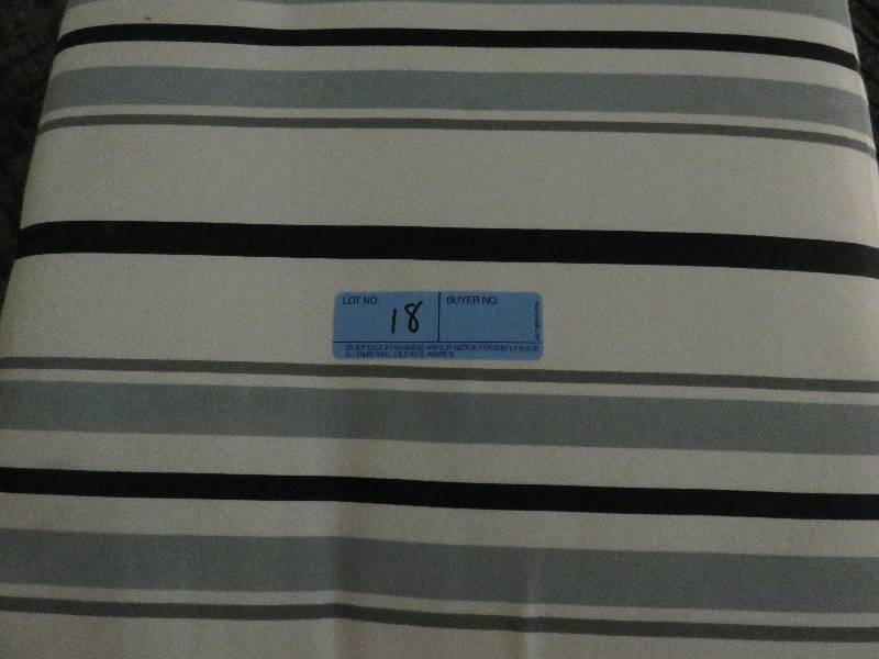 lot 18 image: Rolling Foot Stool