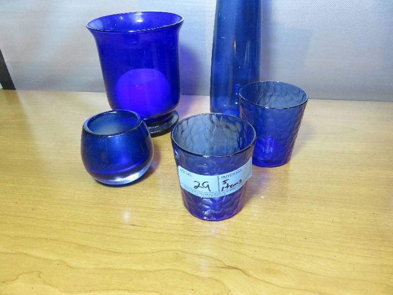 lot 29 image: Blue Glassware