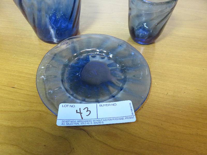 lot 43 image: Blue Glassware