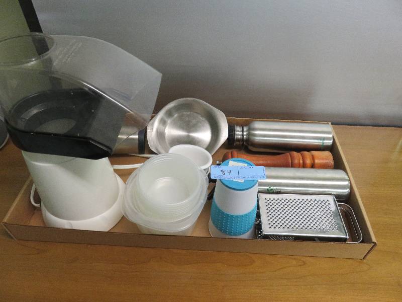 lot 84 image: Assorted Kitchen Lot