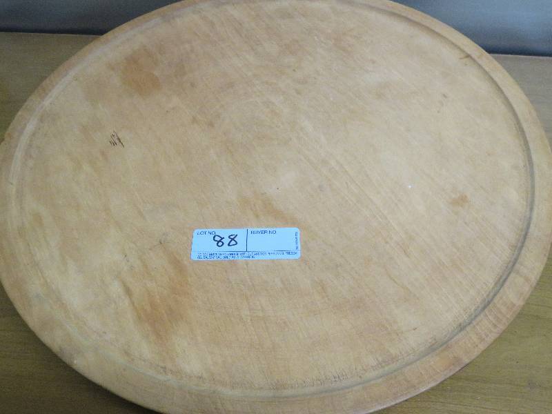 lot 88 image: Very Large Wooden Lazy Susan