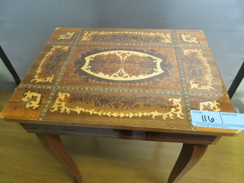 lot 116 image: Vintage Music Jewelry Box