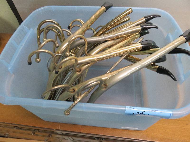 lot 125 image: Lot of Brass Looking Heavy Hangers