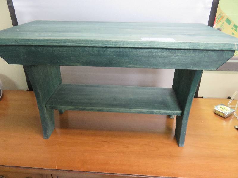 lot 140 image: Small Wooden Bench