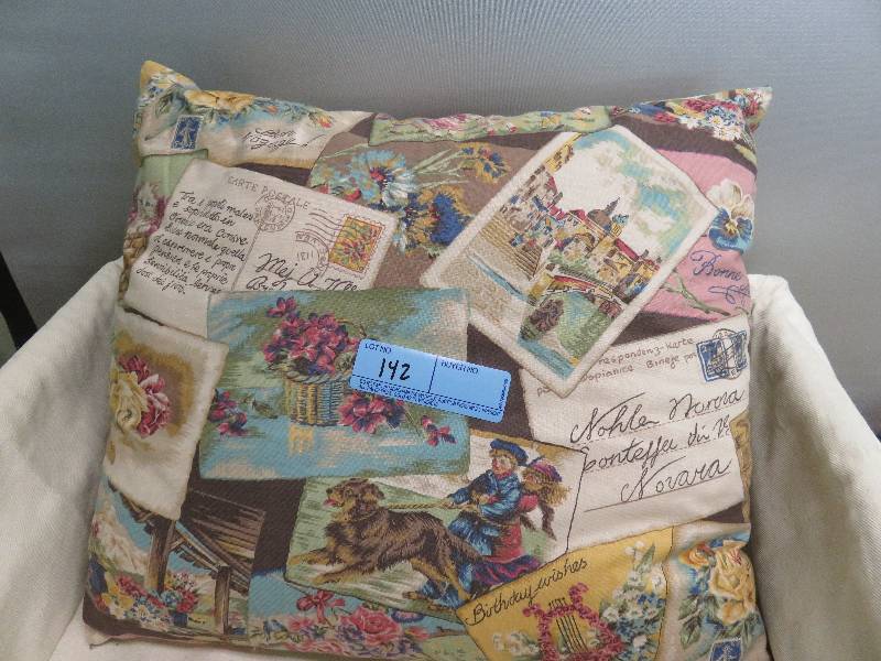 lot 142 image: Set of 2 Nesting Wicker Baskets & Pillow