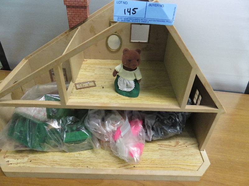 lot 145 image: Vintage Doll House wFurniture, Animals