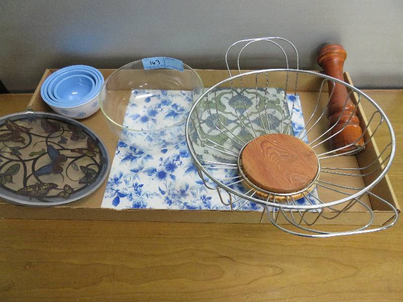 lot 163 image: Kitchen Lot