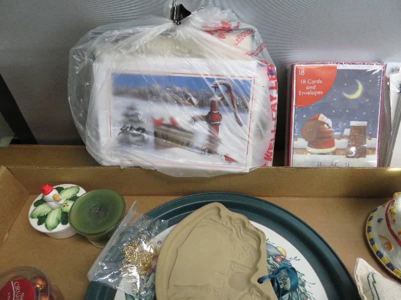 lot 167 image: Large Christmas Lot