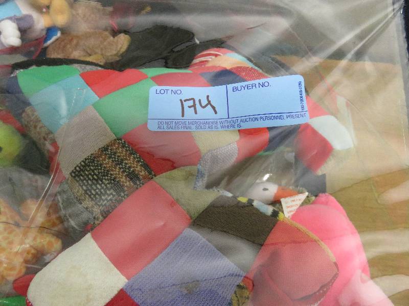 lot 174 image: Large Lot of Beanie Babies