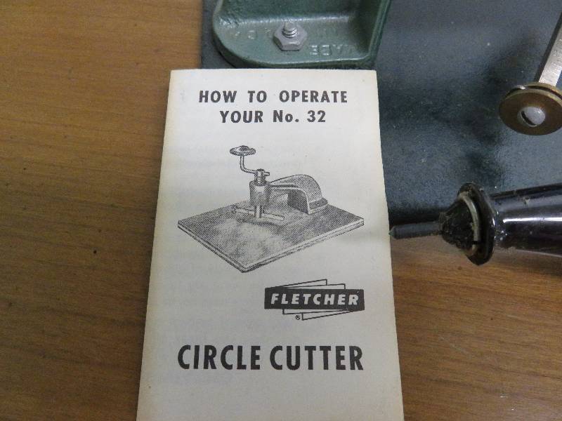 lot 238 image: Engraver and Circle Cutter for Glass