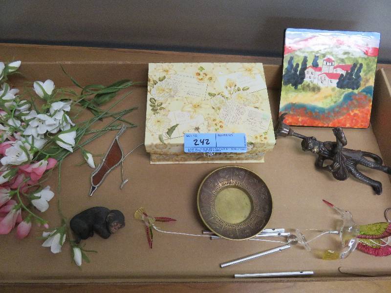 lot 242 image: Mics. Dcor Lot