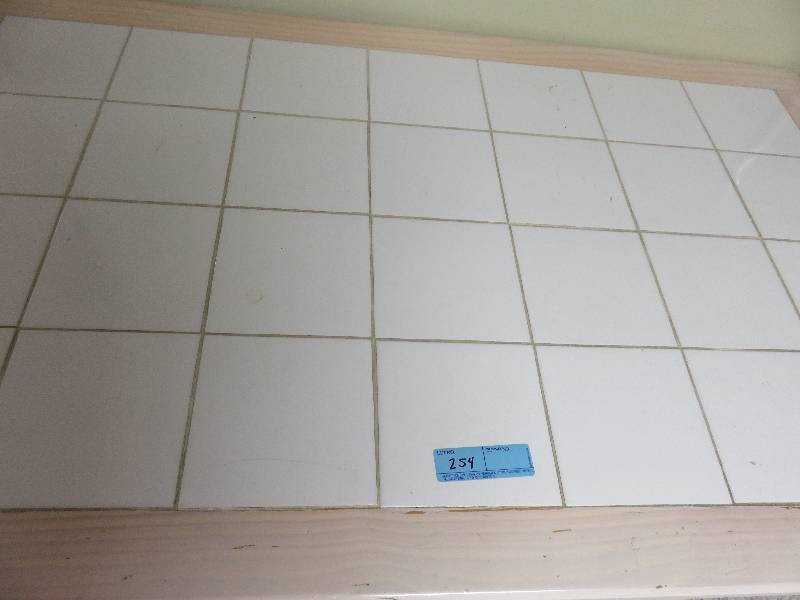 lot 254 image: White Tile Top Kitchen Table
