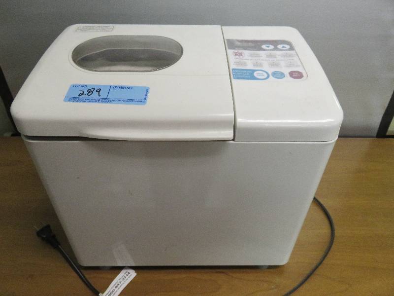 lot 289 image: Toastmaster Bread Machine