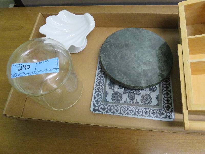 lot 290 image: Kitchen Lot