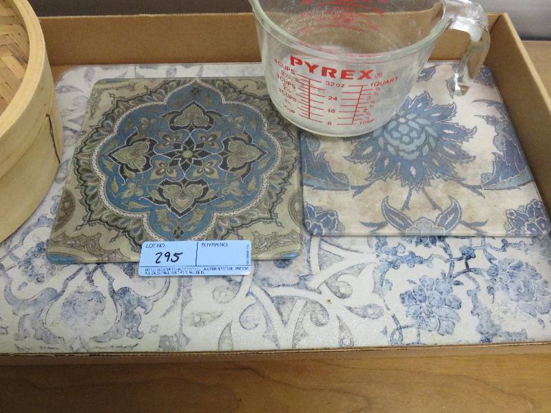 lot 295 image: Kitchen Lot