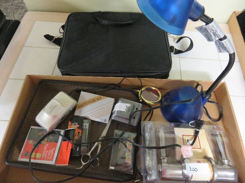 lot 300 image: Office Supply Lot