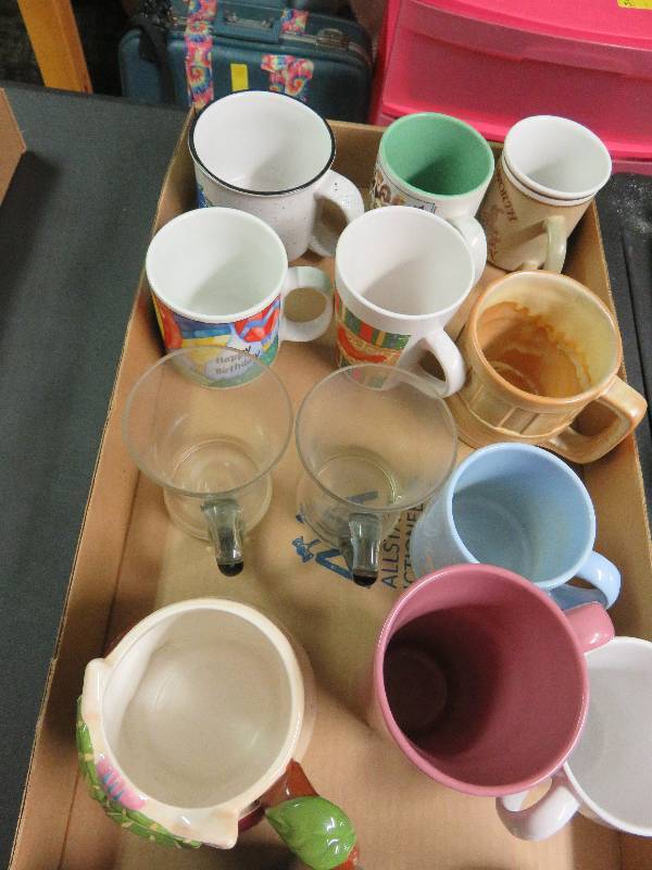 lot 310 image: Large Lot of Coffee Mugs