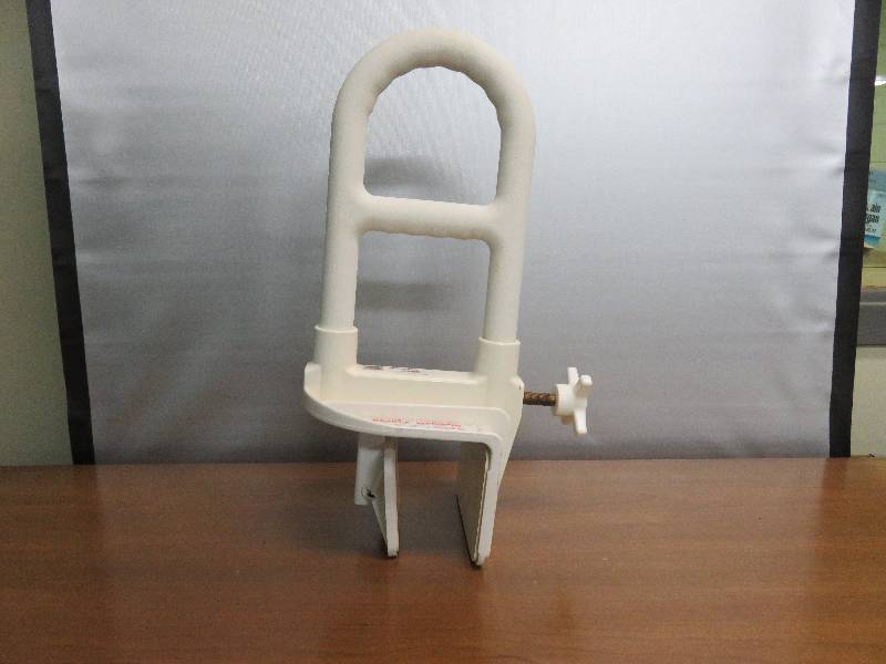 lot 349 image: Gaurdian Bathtub Saftey Handle