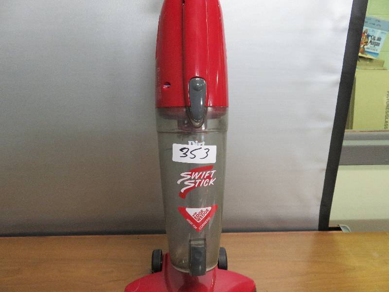 lot 351 image: Dirt Devil Swift Stick