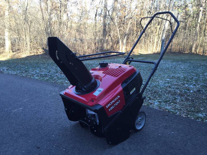 Honda HS720 Snowblower - NEW