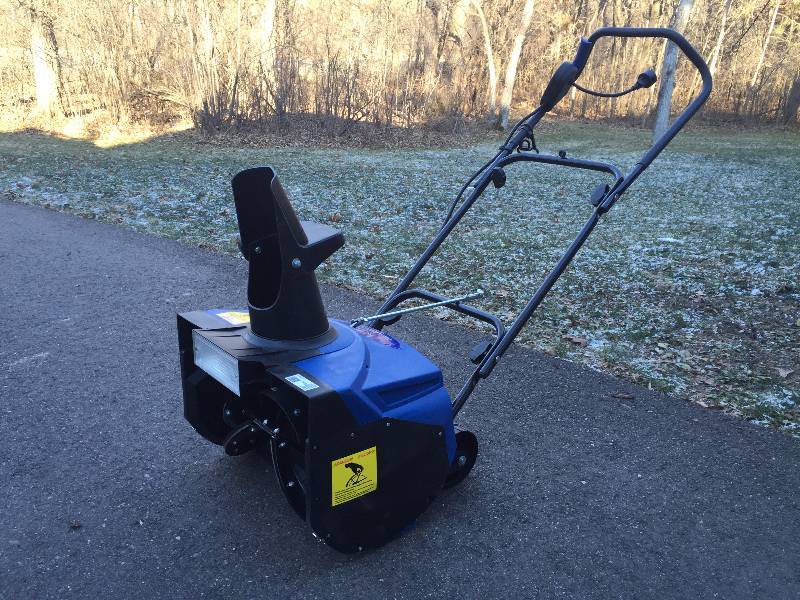 Snowjoe 18 Snow Thrower w Light