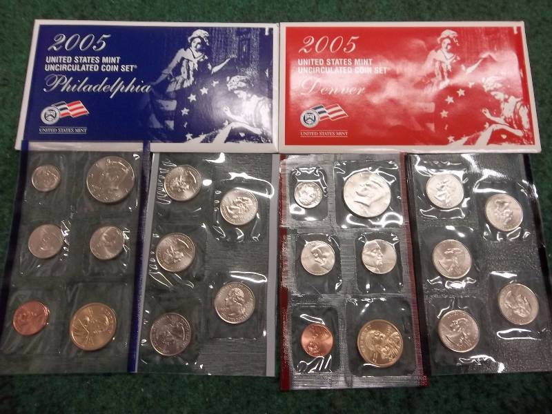 2005 US Mint Unc Coin Set With State Quarters P&D