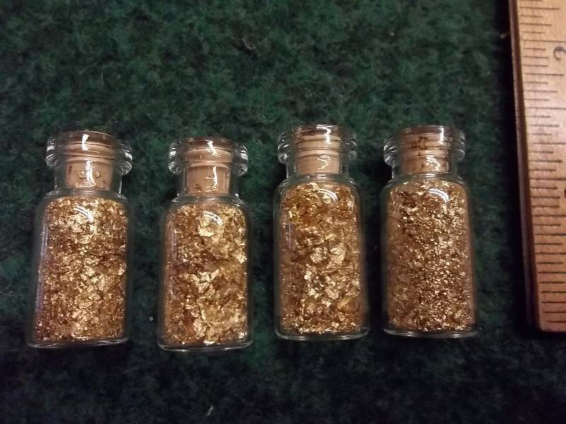4 Little Bottles Of Gold Flake No Guarantee Of Quality Or Quantity