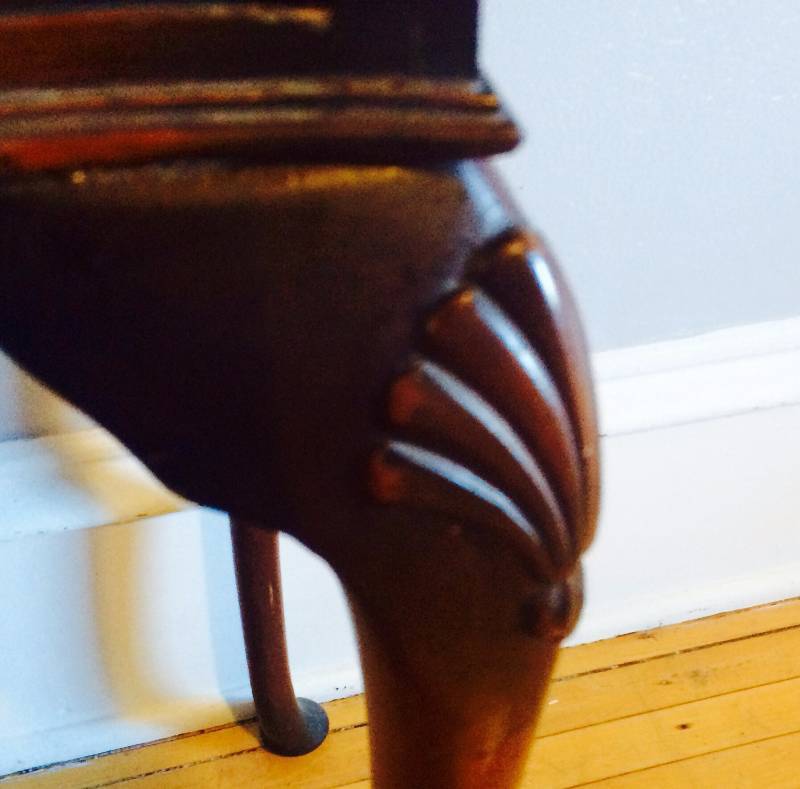 lot 1 image: Edwardian Mahogany Lowboy