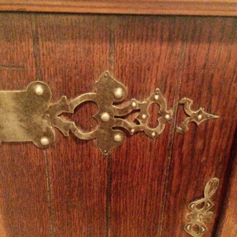 lot 5 image: Edwardian Oak Hanging Smokers Cabinet