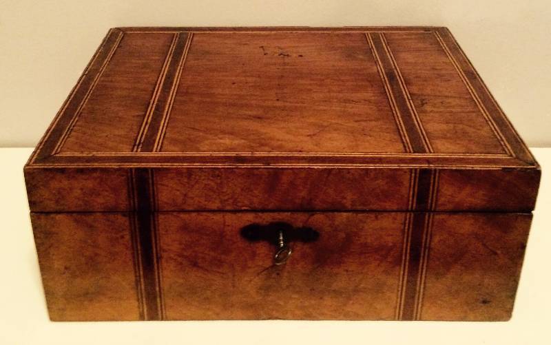lot 13 image: Victorian Mahogany Pen Box