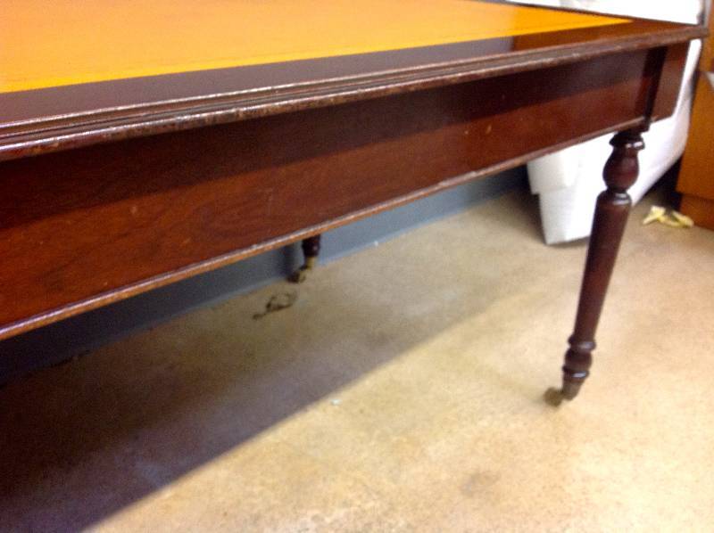lot 35 image: Vintage Mahogany Writing Table