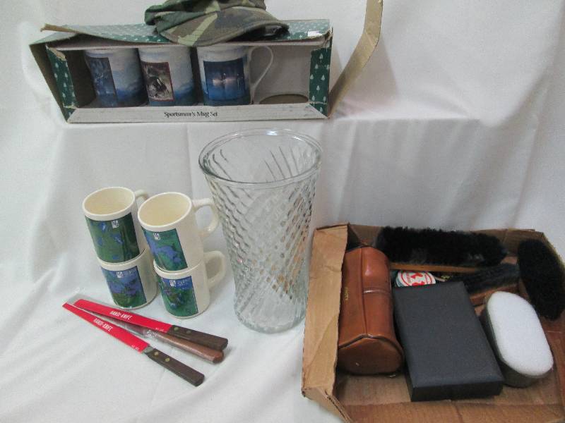 Lot of collector mugs and vintage c...