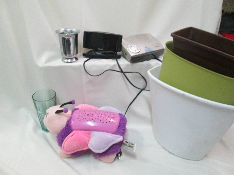 Pillow pet dreamlitw and electronic...
