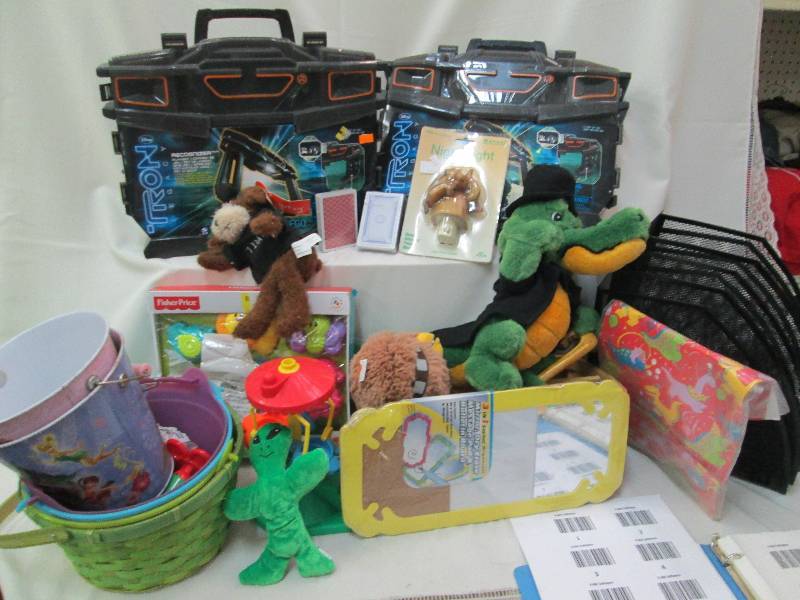 Mixed lot includes Tron Legacy pla...