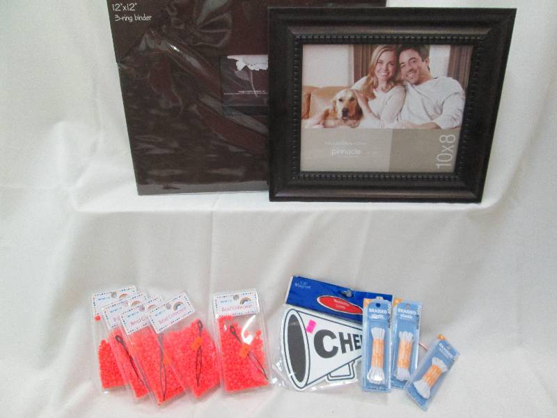 Mixed lot includes 12x12 3ring bin...