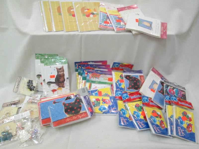 Large lot of Thanksgiving cards, pa...