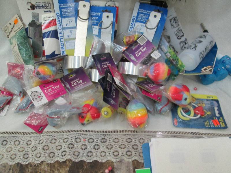 Pet supplies 6 metal bottle holder...