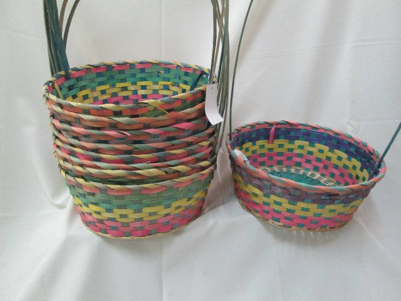 Lot of 9 jumbo 21 inch round woven ...