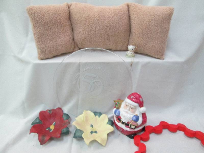1 back support pluch pillow, 2 poin...