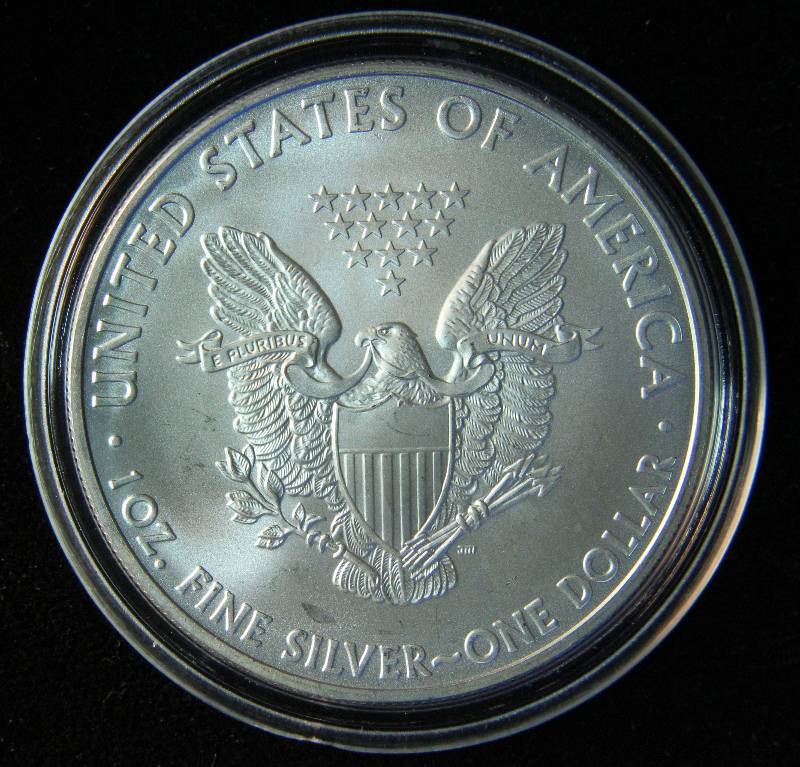2009 US SILVER EAGLE 1 TROY Oz. .999 FINE SILVER IN AIRTITE HOLDER