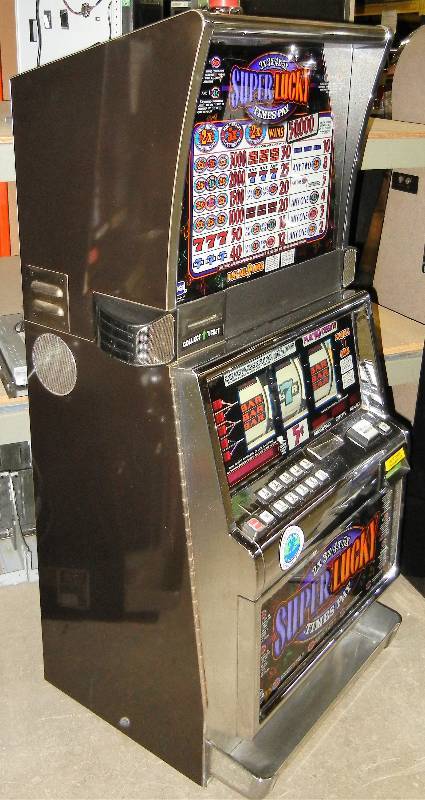 IGT S-2000 SUPER LUCKY 2x 3x 4x 5x TIMES PAY REEL SLOT MACHINE